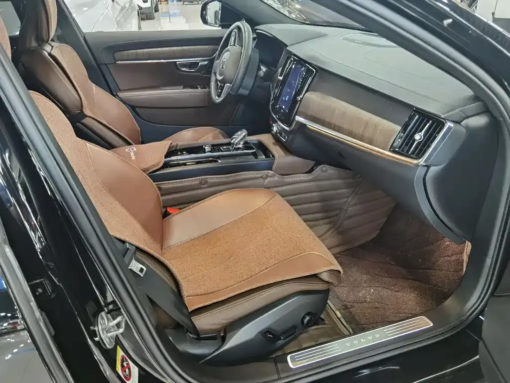 Volvo S90 — фото 10