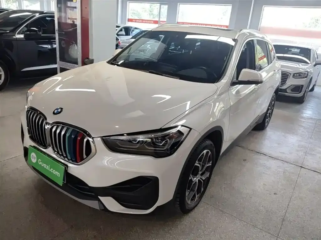 BMW X1 — фото 1