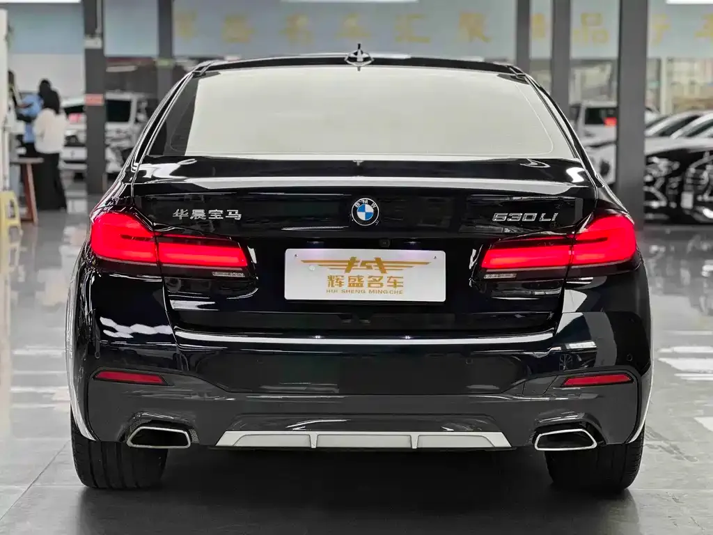 BMW 5 Series — фото 4
