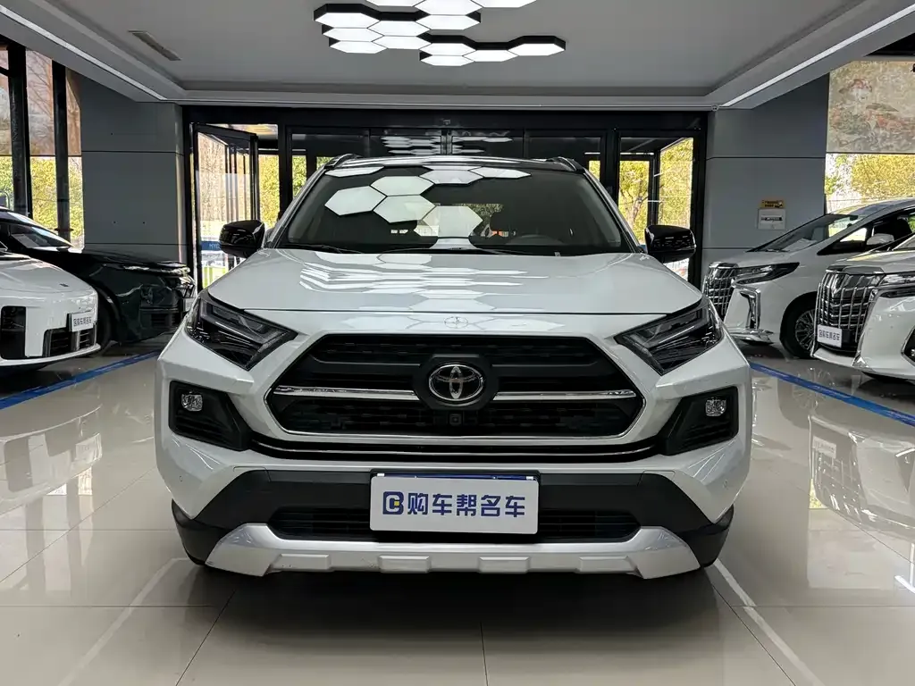 Toyota RAV4 — фото 3