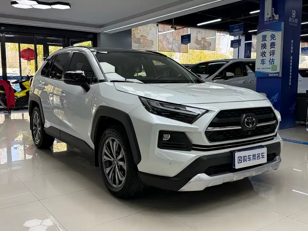 Toyota RAV4 — фото 6