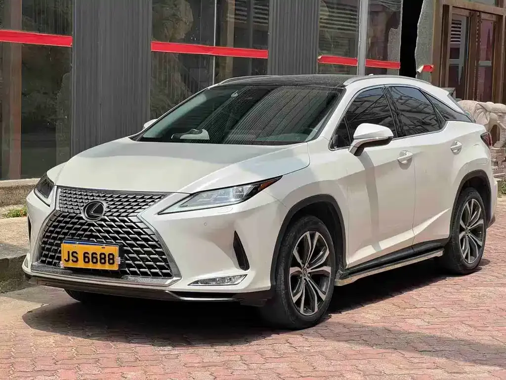 Lexus RX — фото 1