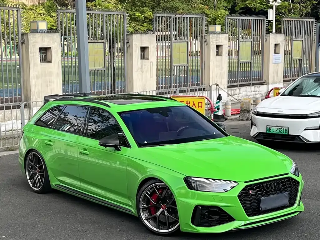 Audi RS 4 — фото 10