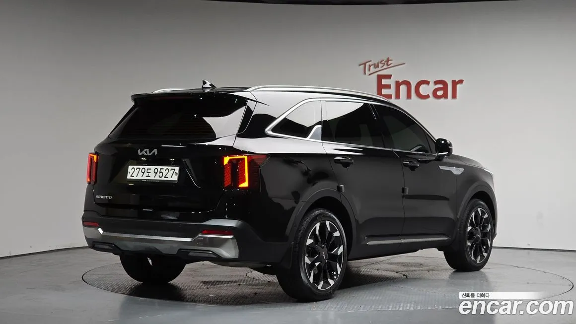 Kia Sorento — фото 5