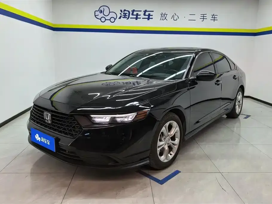 Honda Accord — фото 1