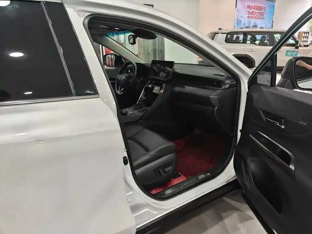 Toyota Harrier — фото 5