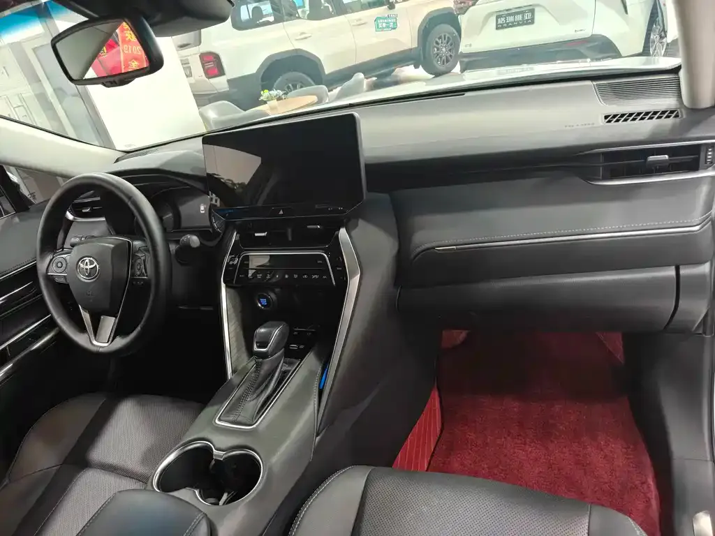 Toyota Harrier — фото 4