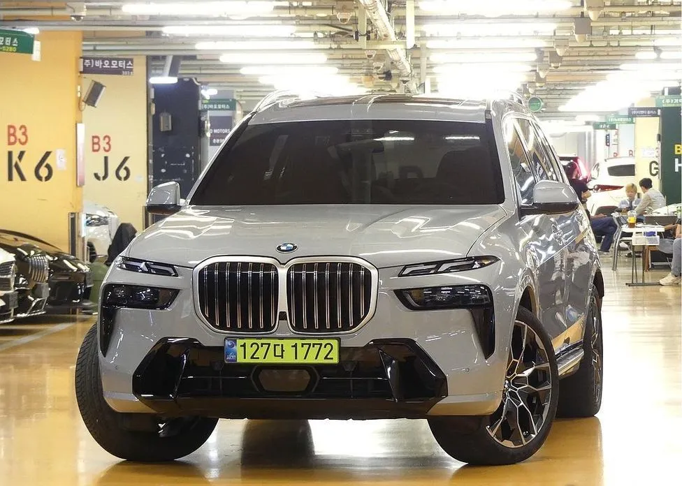 BMW X7 — фото 9