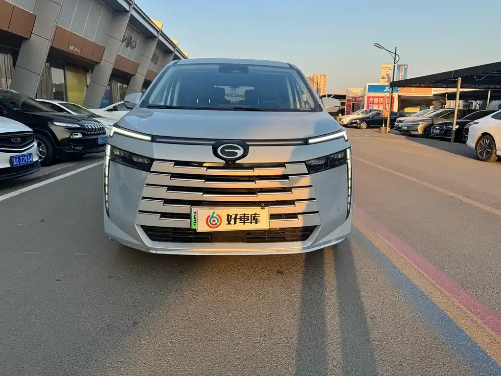GAC Motor E8 Hybrid — фото 9