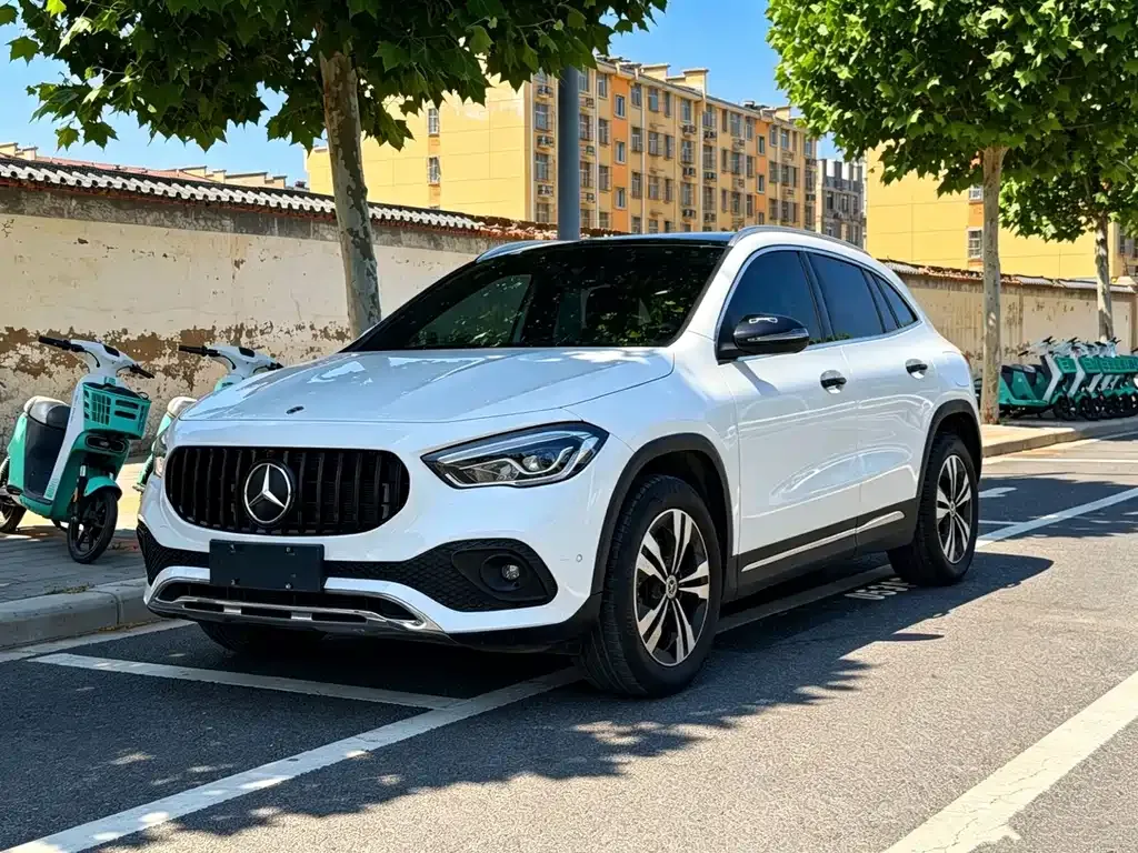 Mercedes-Benz GLA — фото 1
