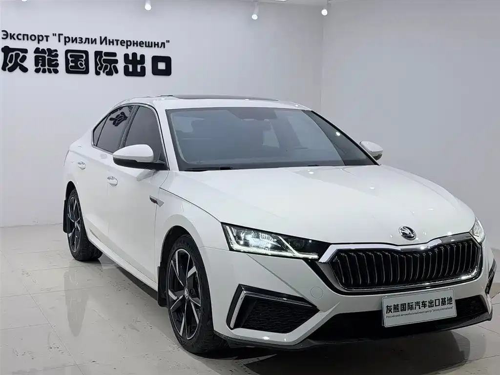 Skoda Octavia — фото 4