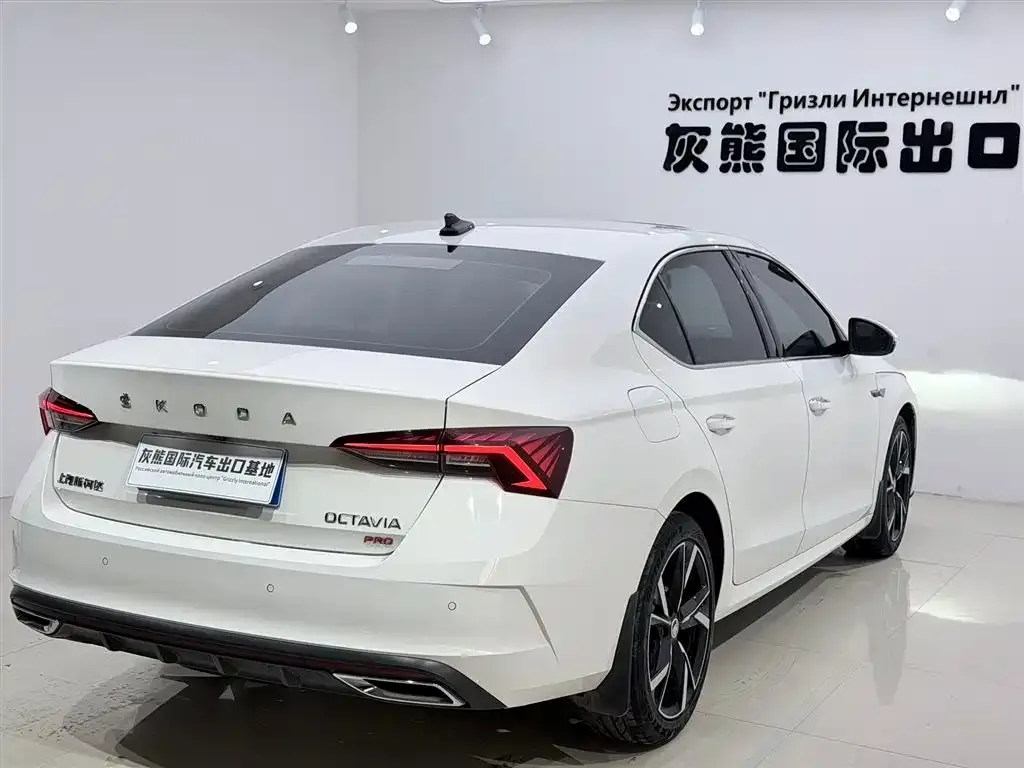 Skoda Octavia — фото 5