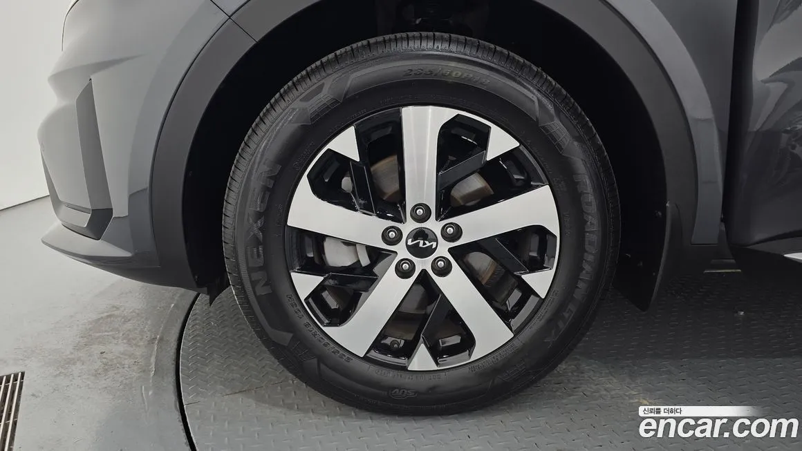 Kia Sorento — фото 10