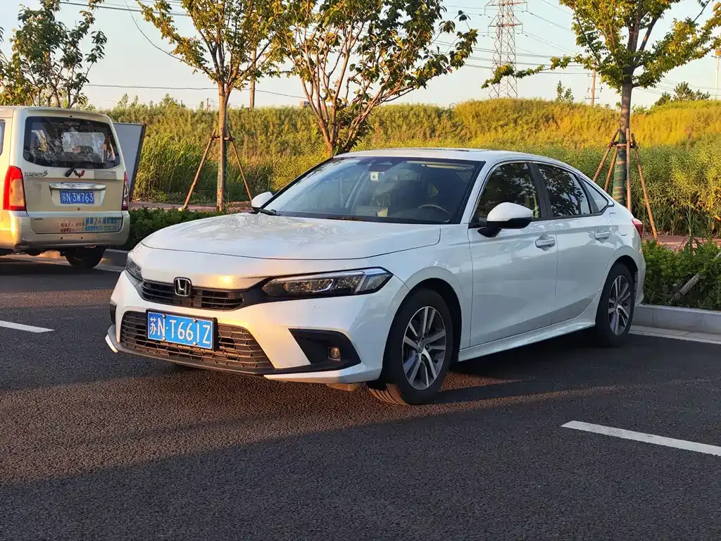 Honda Civic — фото 1