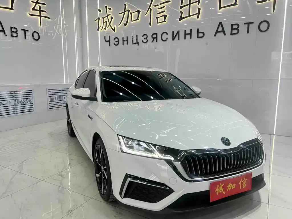 Skoda Octavia — фото 6