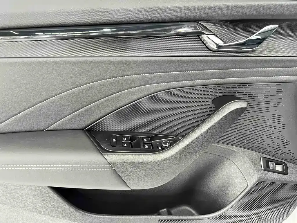 Skoda Octavia — фото 10
