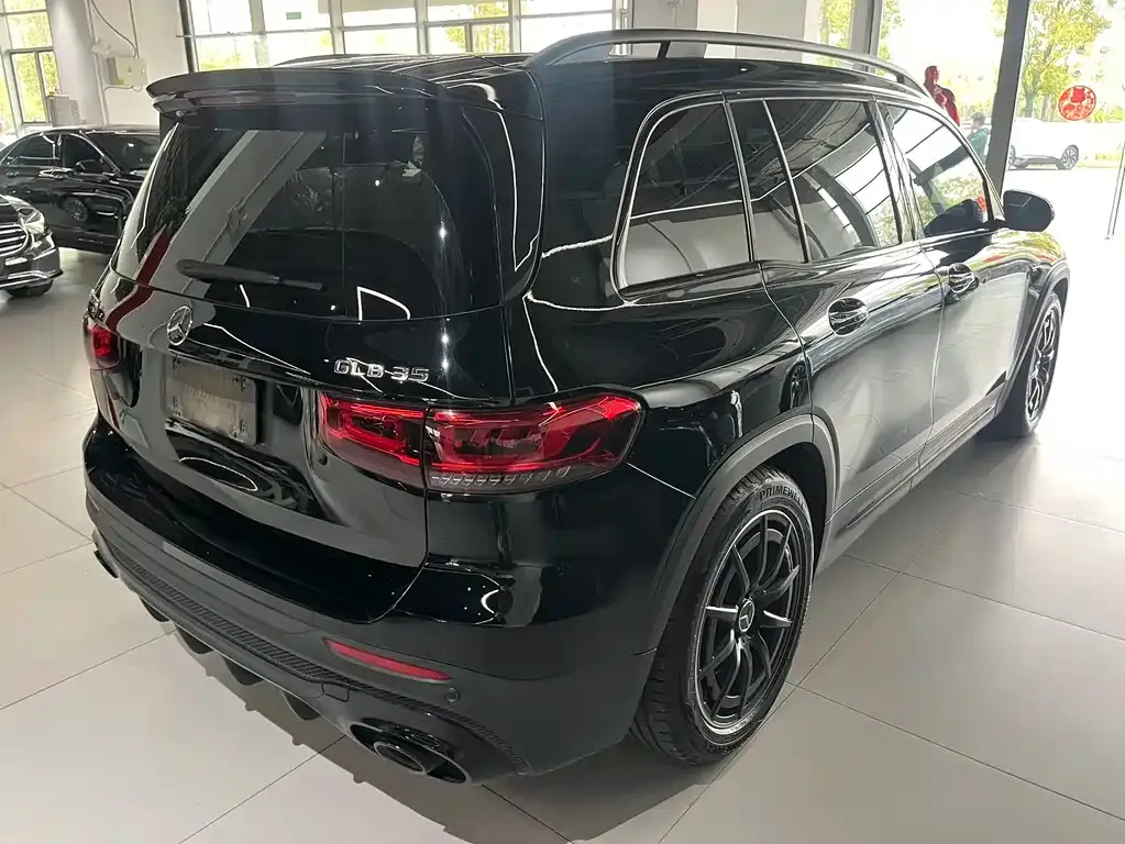 Mercedes-Benz GLB AMG — фото 9