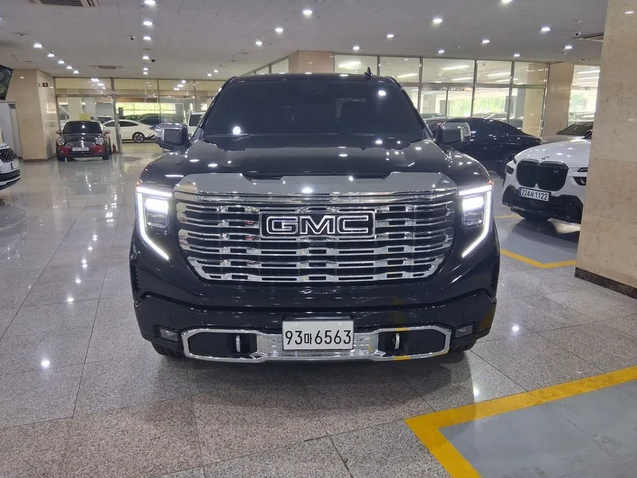 GMC Sierra — фото 3