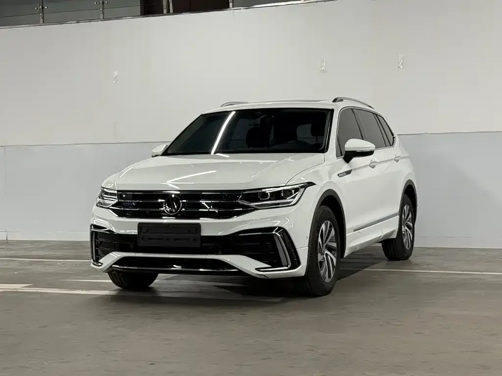 Volkswagen Tiguan L New Energy — фото 1