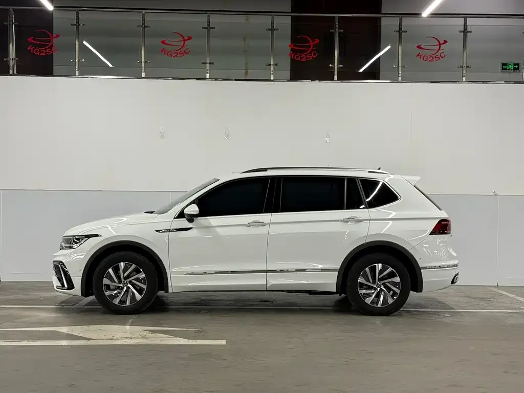 Volkswagen Tiguan L New Energy — фото 5