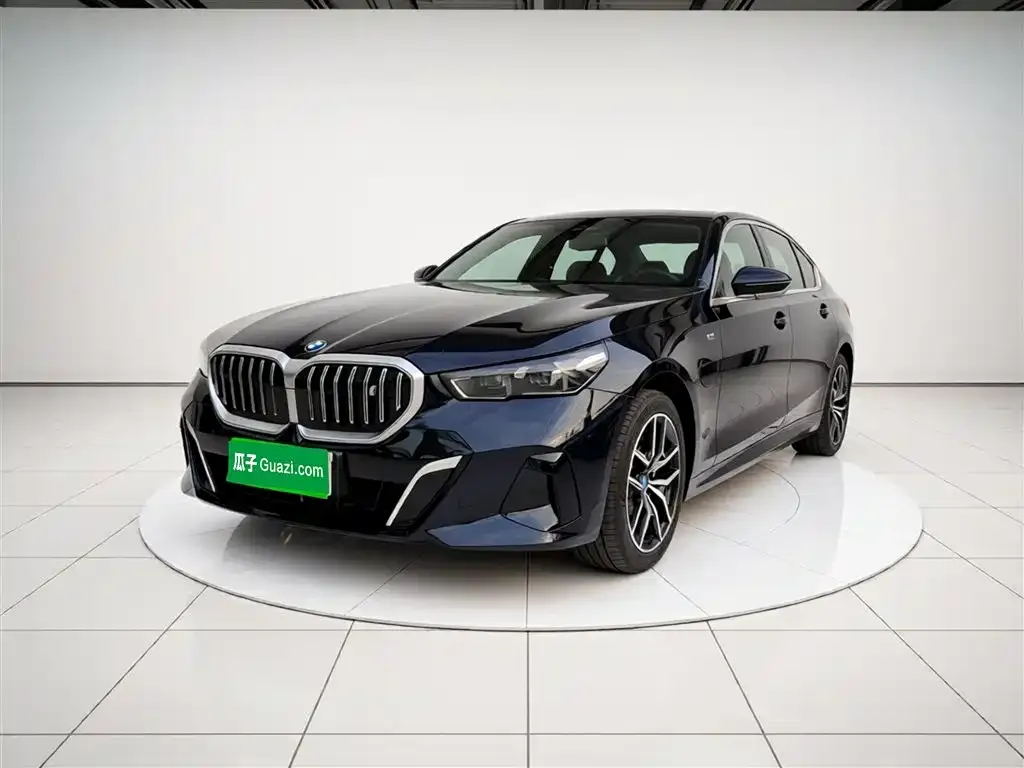 BMW i5 — фото 1