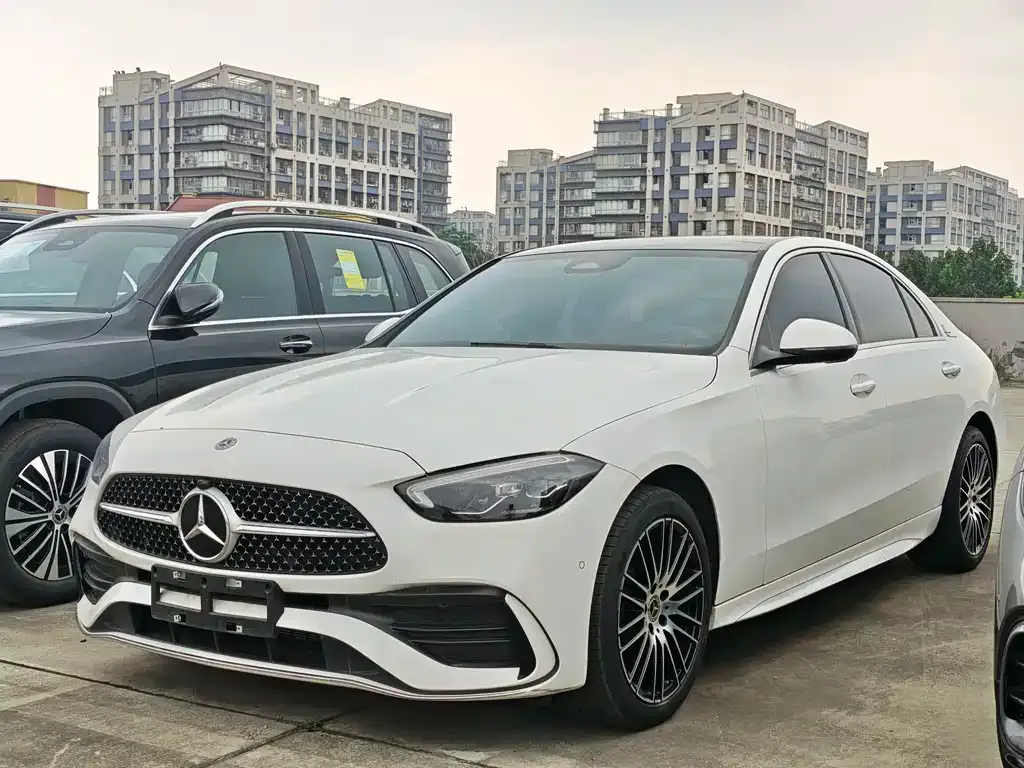 Mercedes-Benz C-Class — фото 1