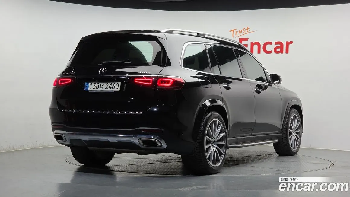 Mercedes-Benz GLS-Class — фото 8