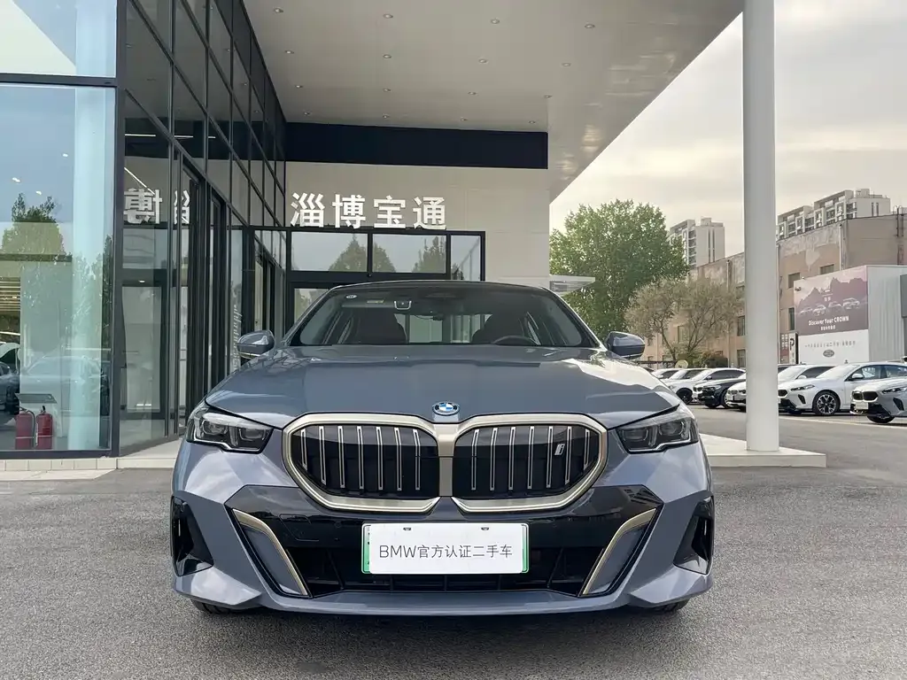 BMW i5 — фото 8