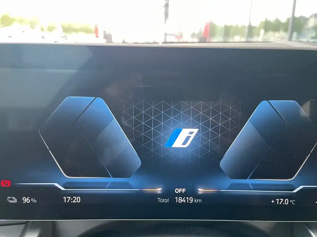 BMW i5 — фото 2