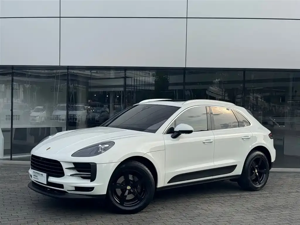 Porsche Macan — фото 1