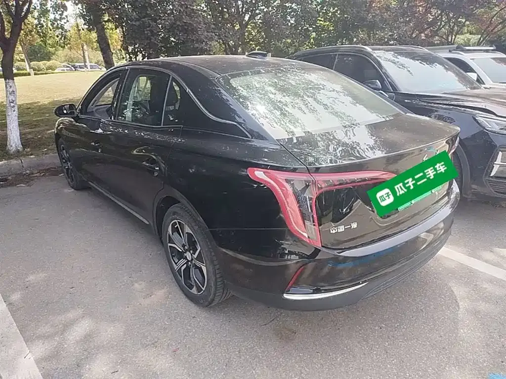 Hongqi E-QM5 — фото 7