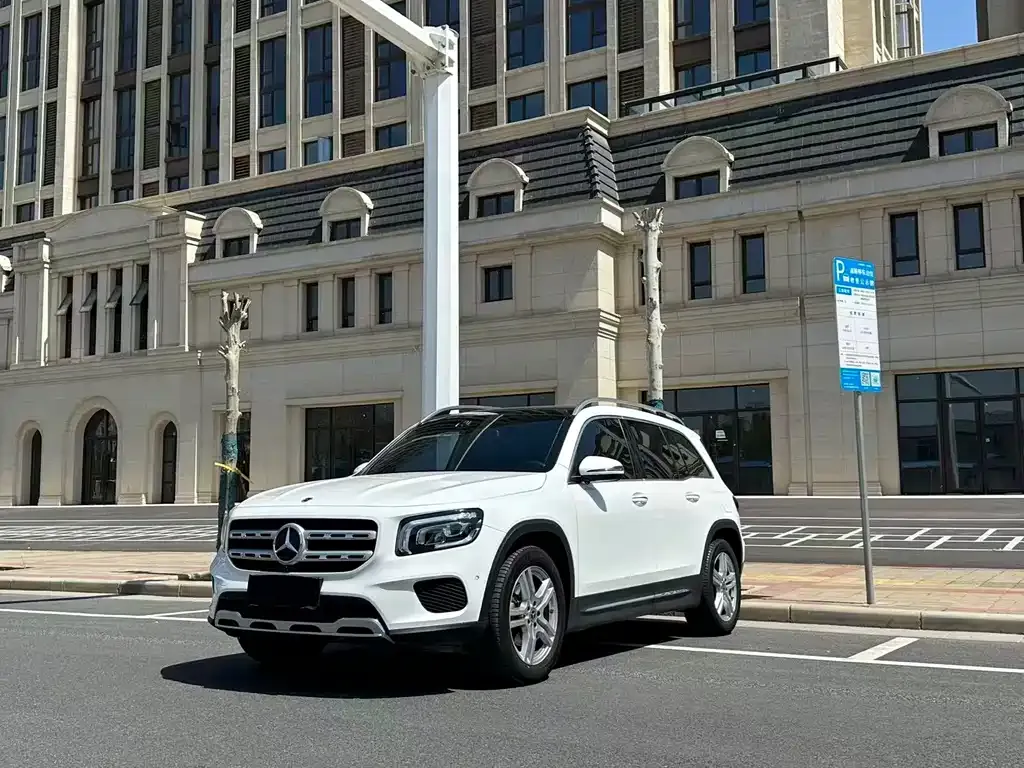 Mercedes-Benz GLB — фото 6