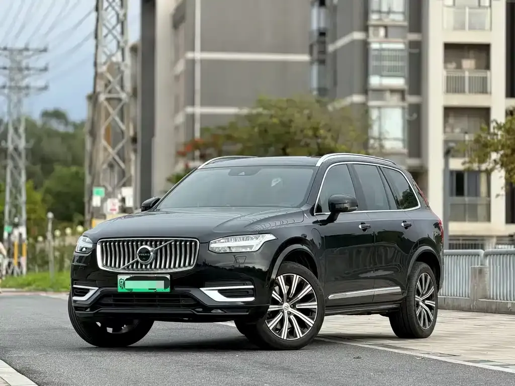 Volvo XC90 PHEV — фото 1