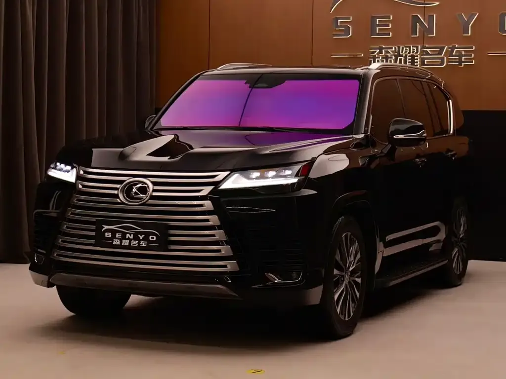 Lexus LX — фото 1