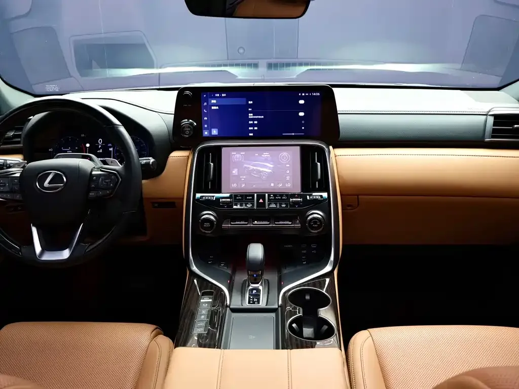 Lexus LX — фото 2