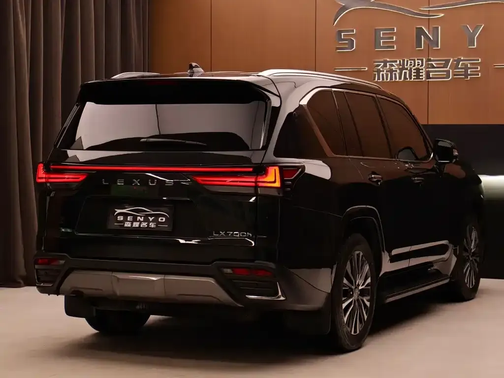 Lexus LX — фото 3