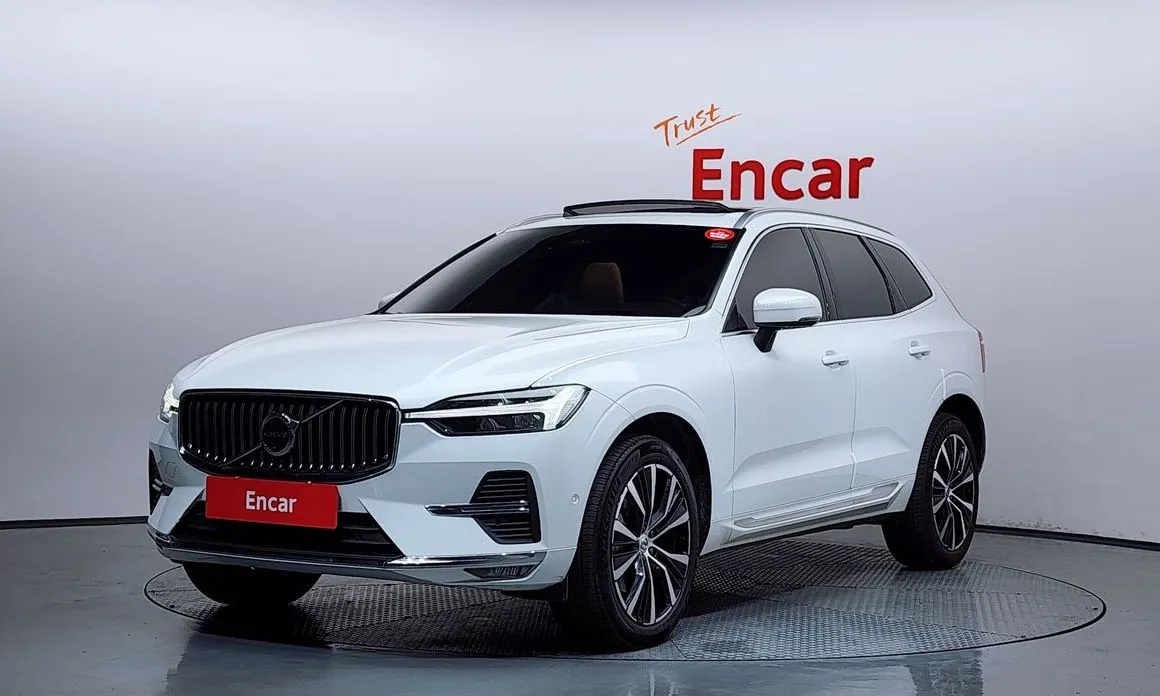 Volvo XC60 — фото 1