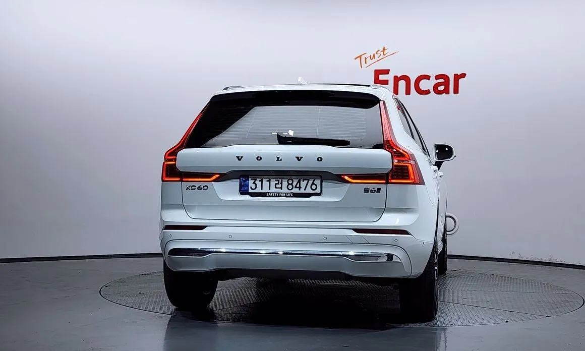 Volvo XC60 — фото 4