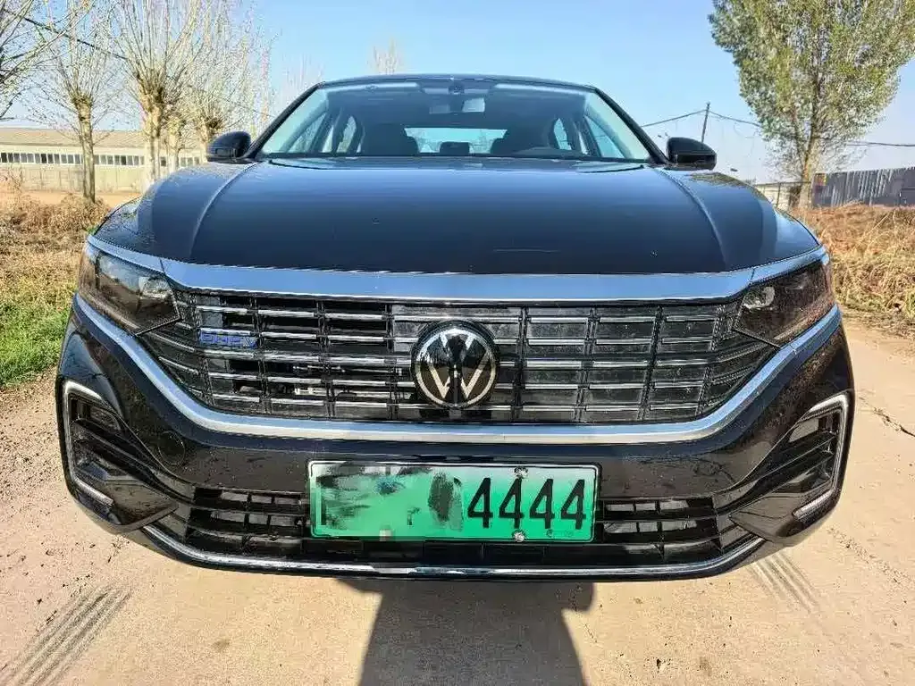 Volkswagen Passat New Energy — фото 4