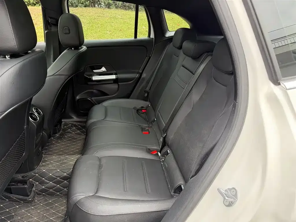 Mercedes-Benz GLA — фото 6