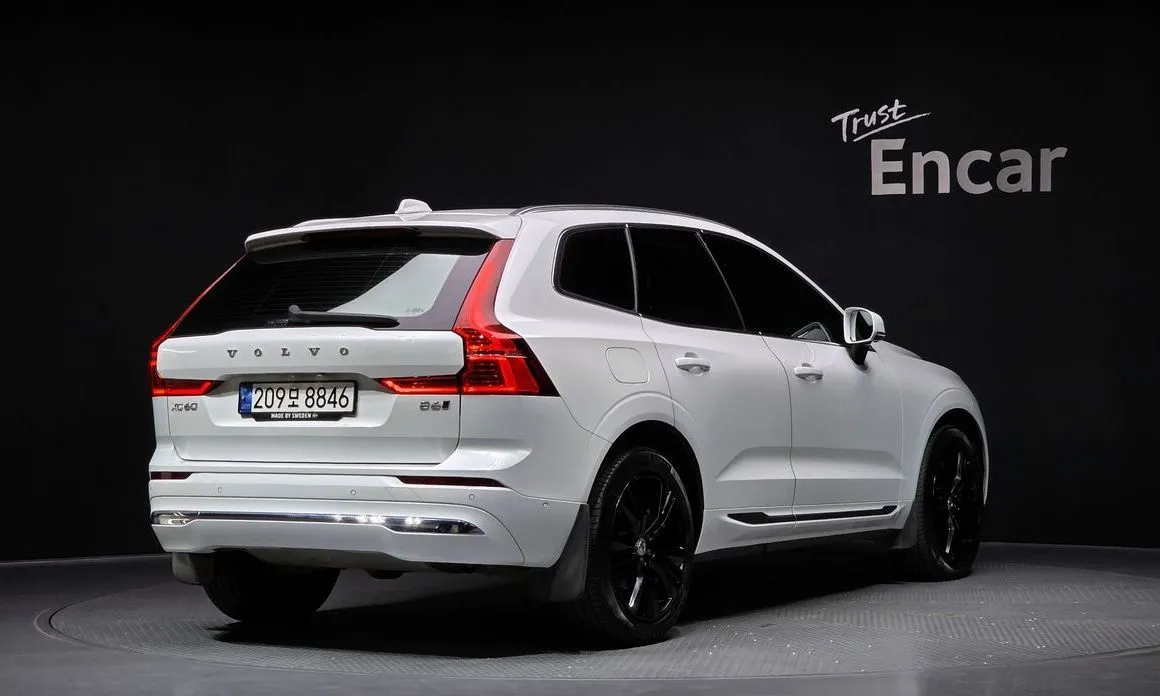 Volvo XC60 — фото 2