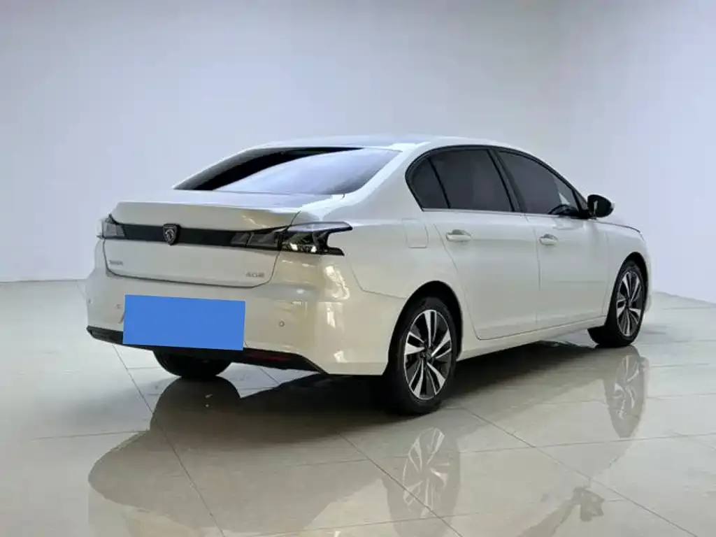 Peugeot 408 — фото 10
