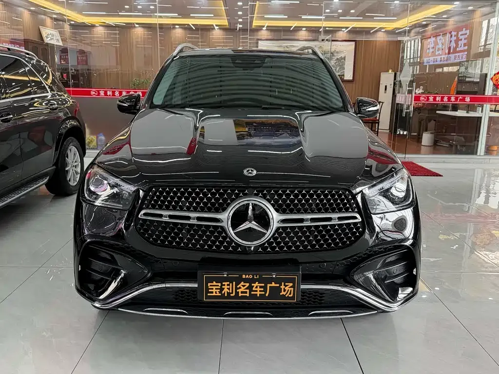 Mercedes-Benz GLE — фото 1