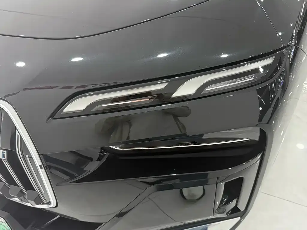BMW i7 — фото 8