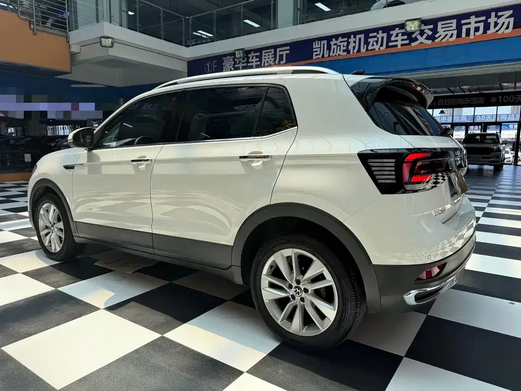 Volkswagen T-Cross — фото 7