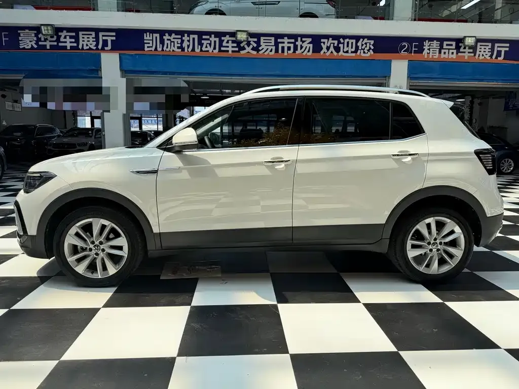 Volkswagen T-Cross — фото 10