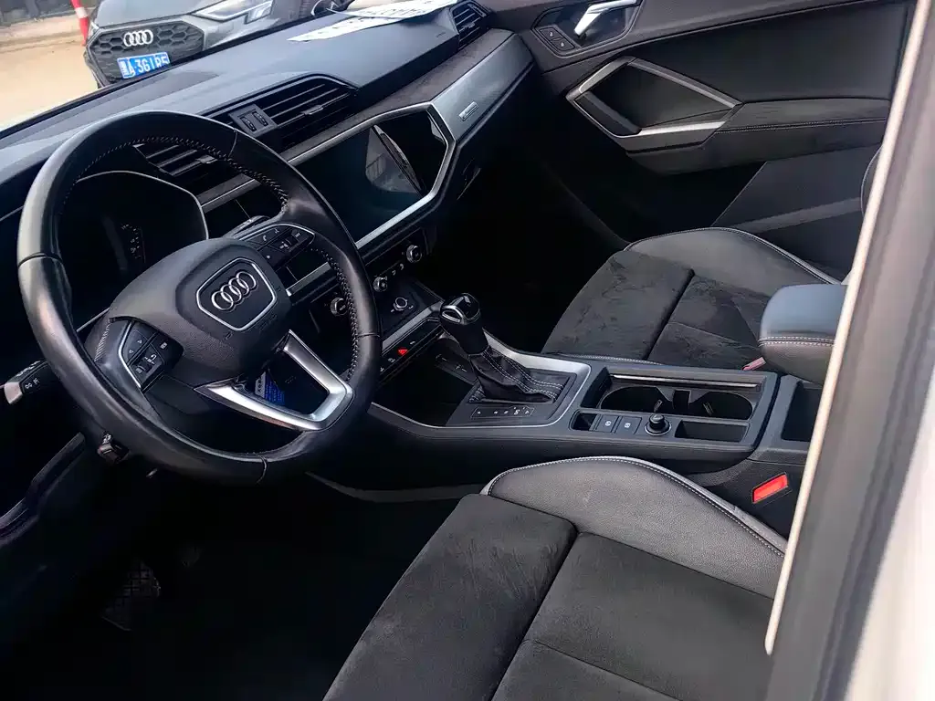 Audi Q3 — фото 5