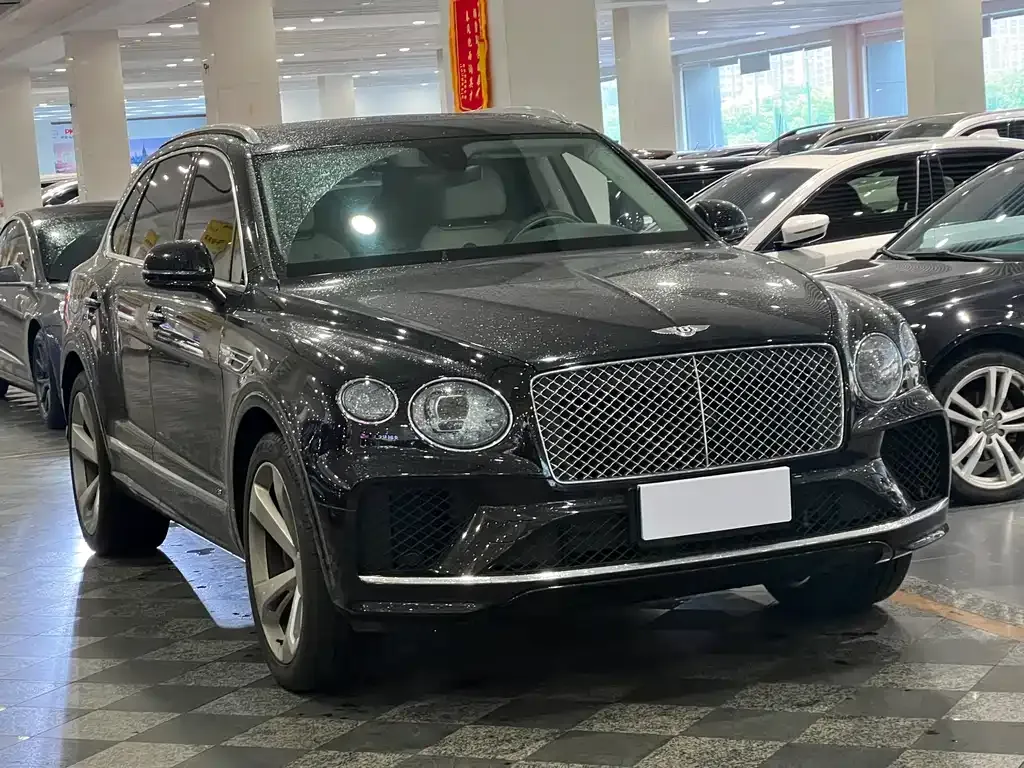 Bentley Bentayga — фото 10