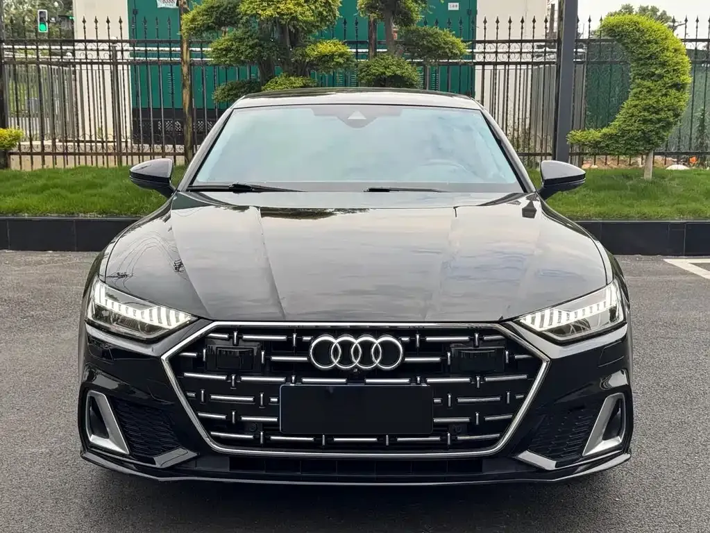 Audi A7L — фото 9