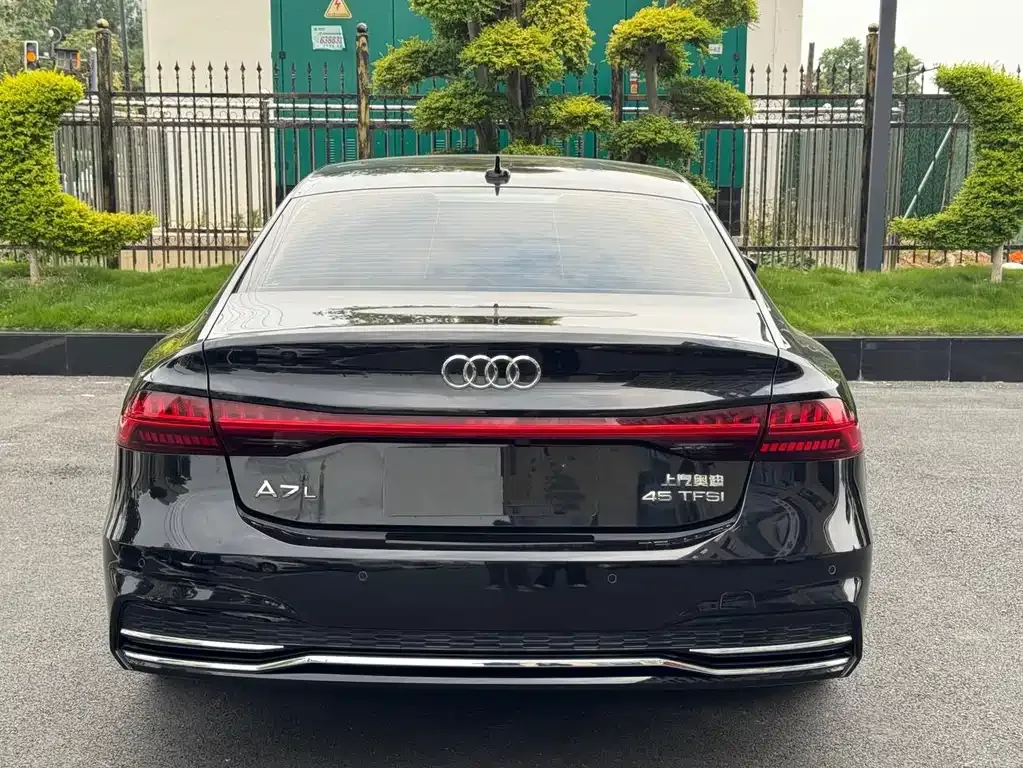 Audi A7L — фото 5